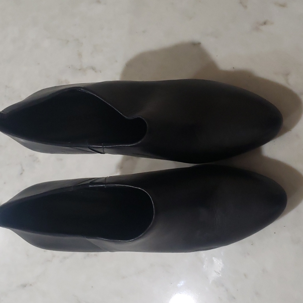 Banana Republic Leather